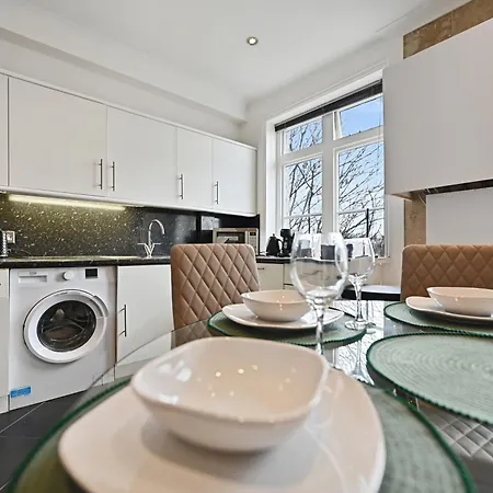 Apartamento Beautiful 2 King Size Beds 2 Bath- Sleeps 5 In Earls Court Londres Exterior foto