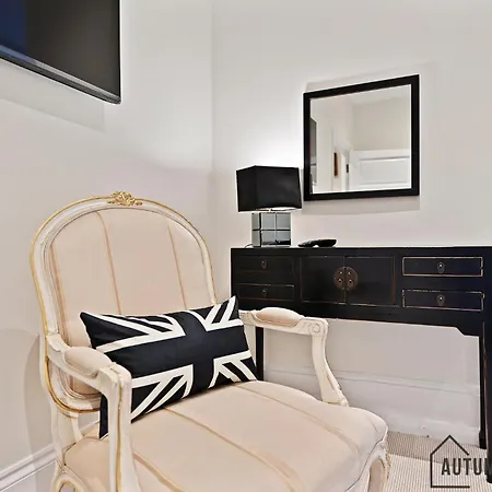 Apartamento Beautiful 2 King Size Beds 2 Bath- Sleeps 5 In Earls Court Londres Exterior foto